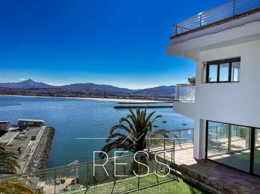 Semidetached House in Hondarribia, Guipuzcoa