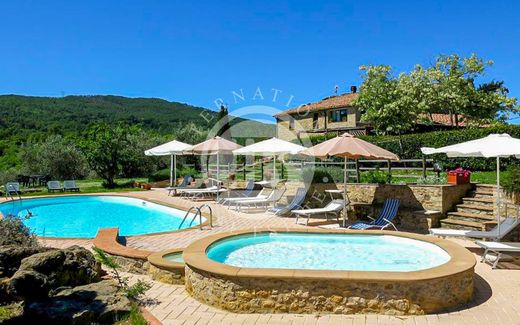 Köy evi Pomarance, Pisa ilçesinde