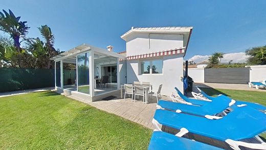 Villa a New Golden Mile, Málaga