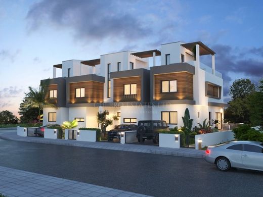 Элитный дом, Paralímni, Famagusta District