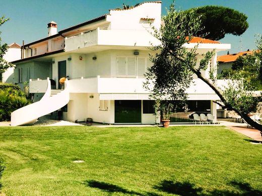 Villa a Livorno, Toscana