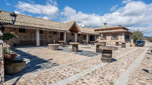 Finca en Robledo de Chavela, Provincia de Madrid
