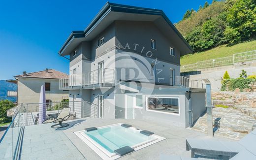 Villa in Casargo, Provincia di Lecco