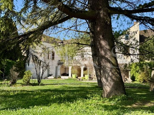 Mansión en Beaune, Cote D'Or