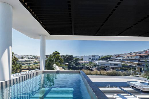 Penthouse Voúla, Nomarchía Anatolikís Attikís