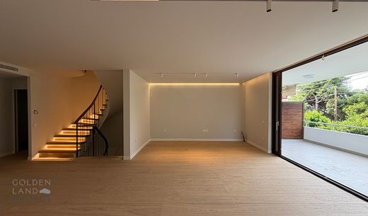 ‏דופלקס ב  Voúla, Nomarchía Anatolikís Attikís