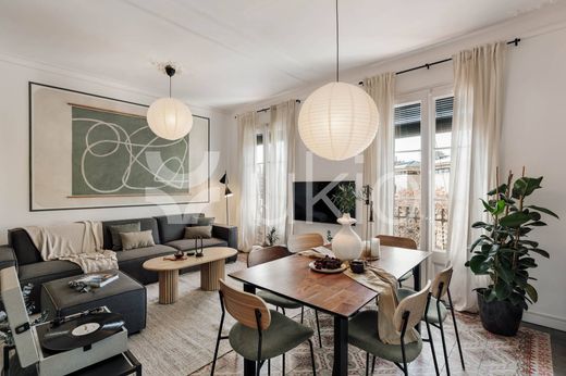 Apartment / Etagenwohnung in Barcelona, Provinz Barcelona