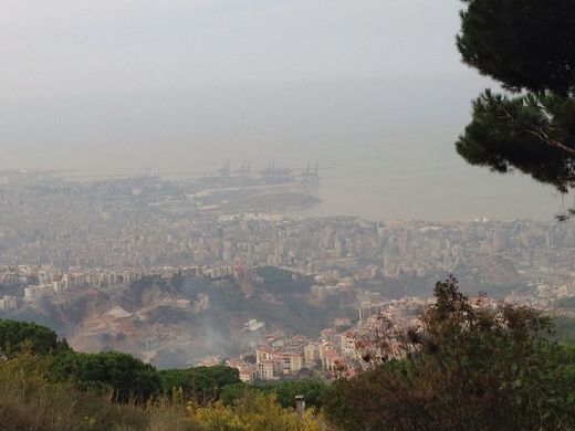 Land in Aïn Saadé, Mohafazat Mont-Liban