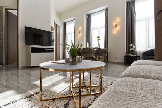 Apartment / Etagenwohnung in Budapest VI. kerület, Budapest