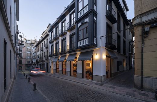 Wohnkomplexe in Granada, Andalusien