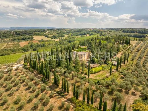 Köy evi Barberino Val d'Elsa, Firenze ilçesinde