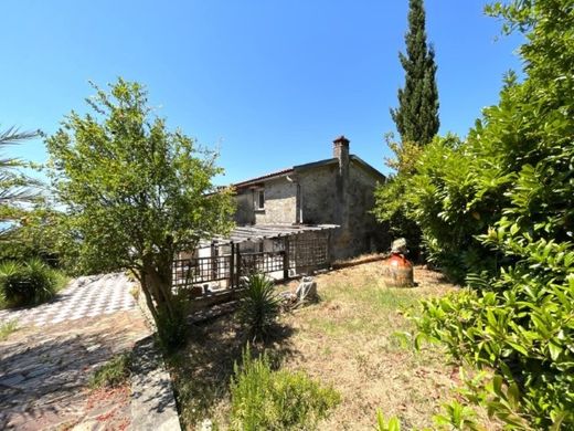 فيلا شبه مستقلة ﻓﻲ Castelnuovo Magra, Provincia di La Spezia