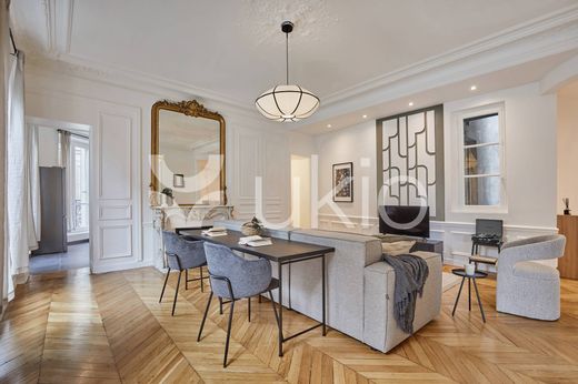 Apartment / Etagenwohnung in Paris, Île-de-France