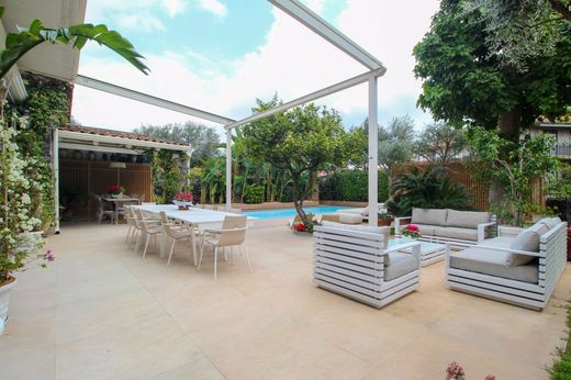 Villa in Catania, Sicily