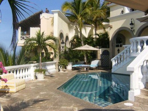 Luxe woning in Manzanillo, Colima