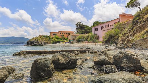 别墅  Marciana Marina, 利沃诺省