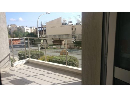 Apartment / Etagenwohnung in Mésa Geitoniá, Limassol District