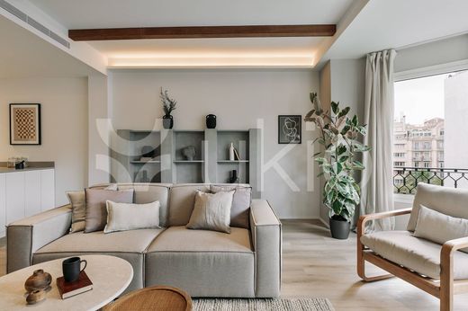 Apartment / Etagenwohnung in Barcelona, Provinz Barcelona