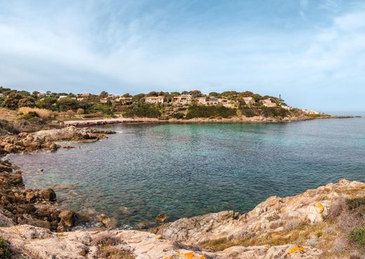 L'Île-Rousse, Upper Corsicaのヴィラ