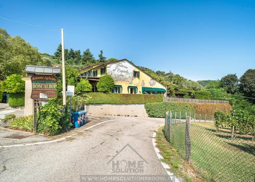 Residential complexes in Teolo, Padua