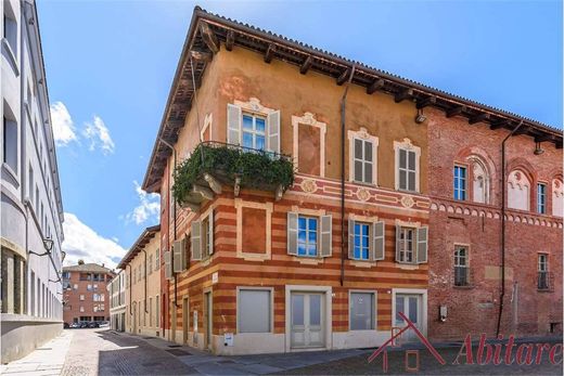 Διαμέρισμα σε Alba, Provincia di Cuneo