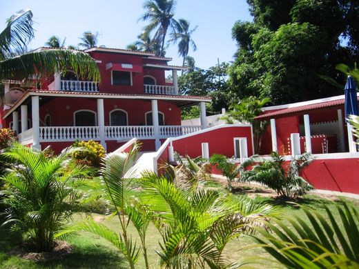 Landhuis in Camaçari, Bahia