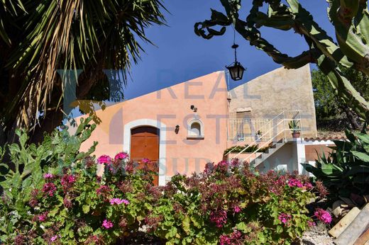 ﻓﻴﻼ ﻓﻲ Avola, Provincia di Siracusa