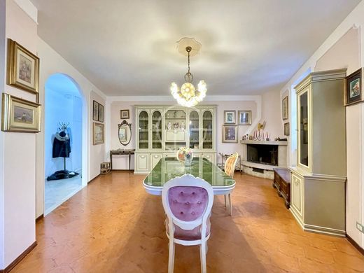 Apartment in Desenzano del Garda, Provincia di Brescia