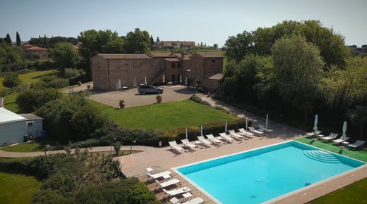 Villa in Foiano della Chiana, Province of Arezzo