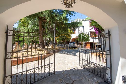 Mehrfamilienhaus in Vietri sul Mare, Provincia di Salerno