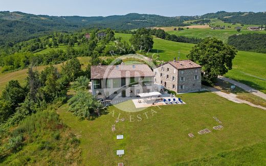Villa Plurifamiliare a Modena, Emilia-Romagna