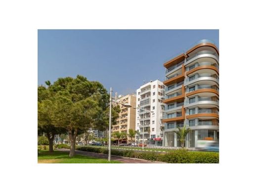 Apartment / Etagenwohnung in Limassol, Limassol District