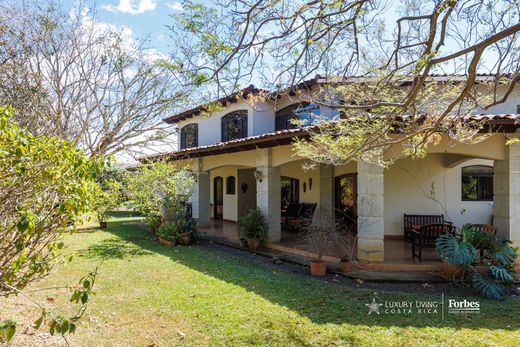 Detached House in Guácima, Cantón de Alajuela