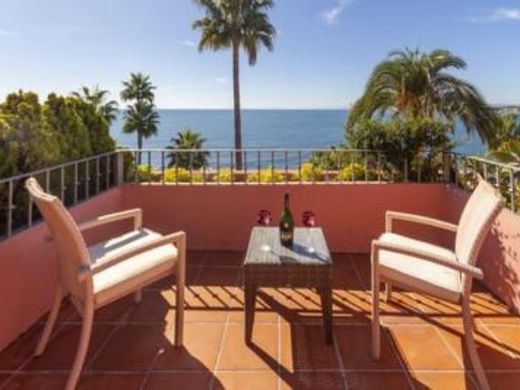 Penthouse in New Golden Mile, Malaga