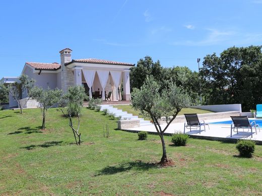 Villa a Medulin, Istria