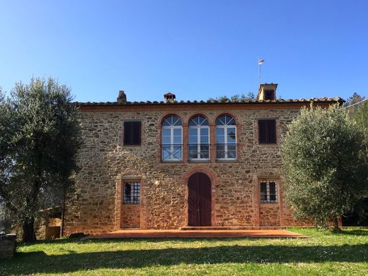 Villa in Chianni, Province of Pisa