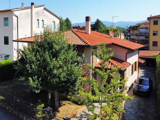 Villa Figline e Incisa Valdarno, Firenze ilçesinde