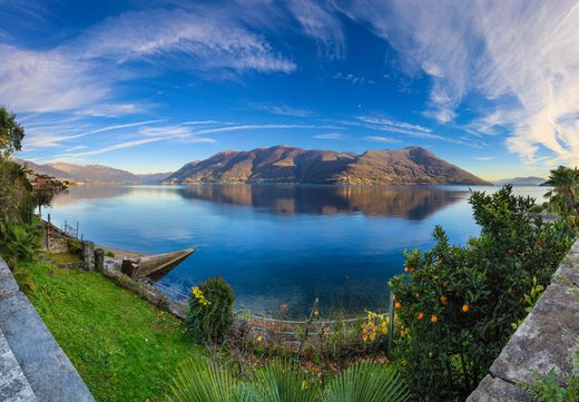 Grond in Brissago, Locarno District