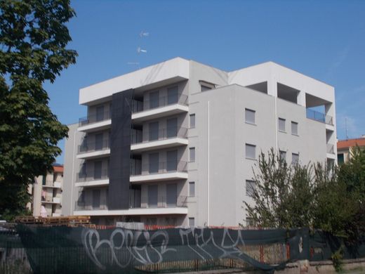 Saray Reggio nell'Emilia, Reggio Emilia ilçesinde
