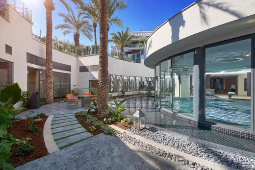 Apartment / Etagenwohnung in Cap d'Antibes, Alpes-Maritimes