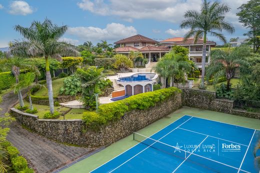 Luxury home in Escazú, Provincia de San José