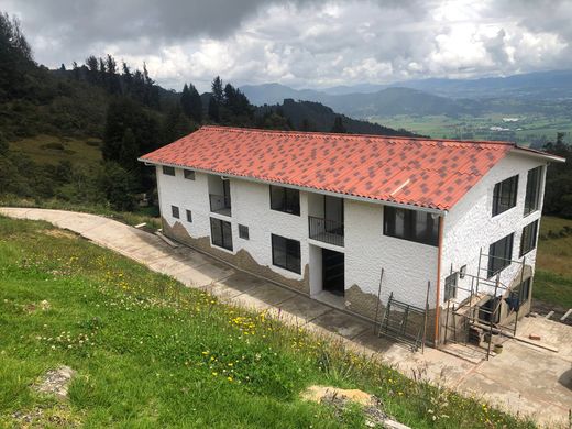 Detached House in Usaquen, Bogotá  D.C.