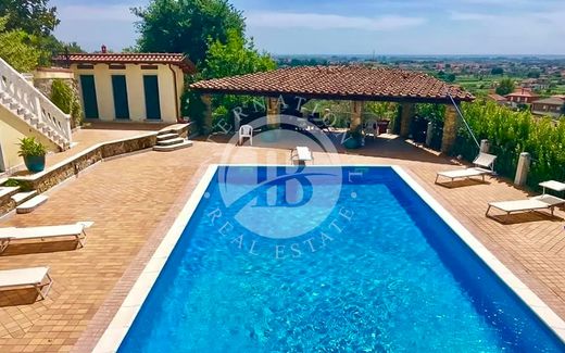 ﻓﻴﻼ ﻓﻲ Castelnuovo Magra, Provincia di La Spezia