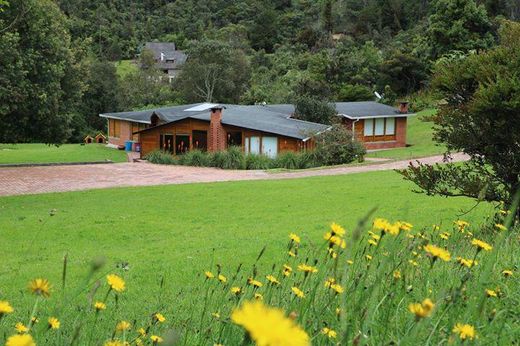 La Calera: vendas Mansões e Casas de luxo - Imóveis de alto padrão em La  Calera 