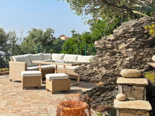 Detached House in San-Martino-di-Lota, Upper Corsica