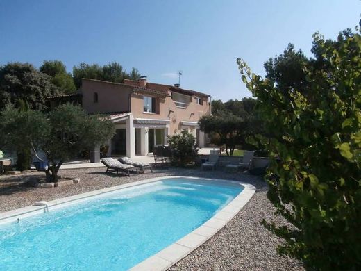 Avignon: Villas and Luxury Homes for sale - Prestigious Properties in ...