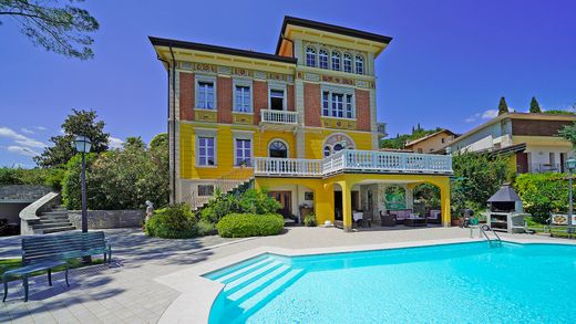 Villa en Roè Volciano, Provincia di Brescia