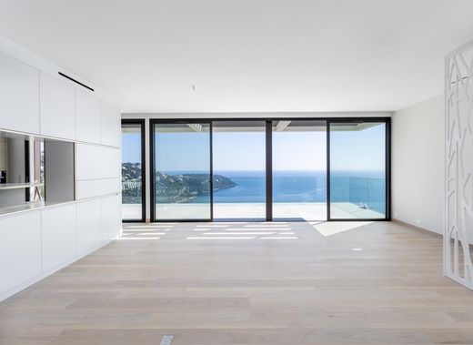 Apartment / Etagenwohnung in Roquebrune-Cap-Martin, Alpes-Maritimes