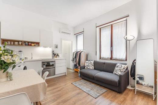 Appartement in Milaan, Città metropolitana di Milano