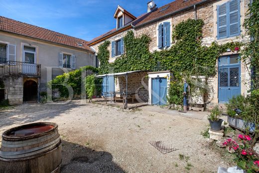 Saint-Romain, Cote d'Orの一戸建て住宅